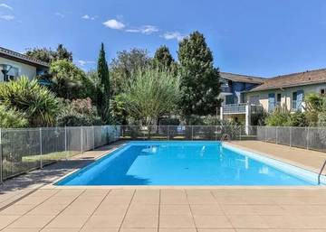 Gîte pour 3 personnes, avec terrasse et piscine à Saint-Vincent-de-Tyrosse