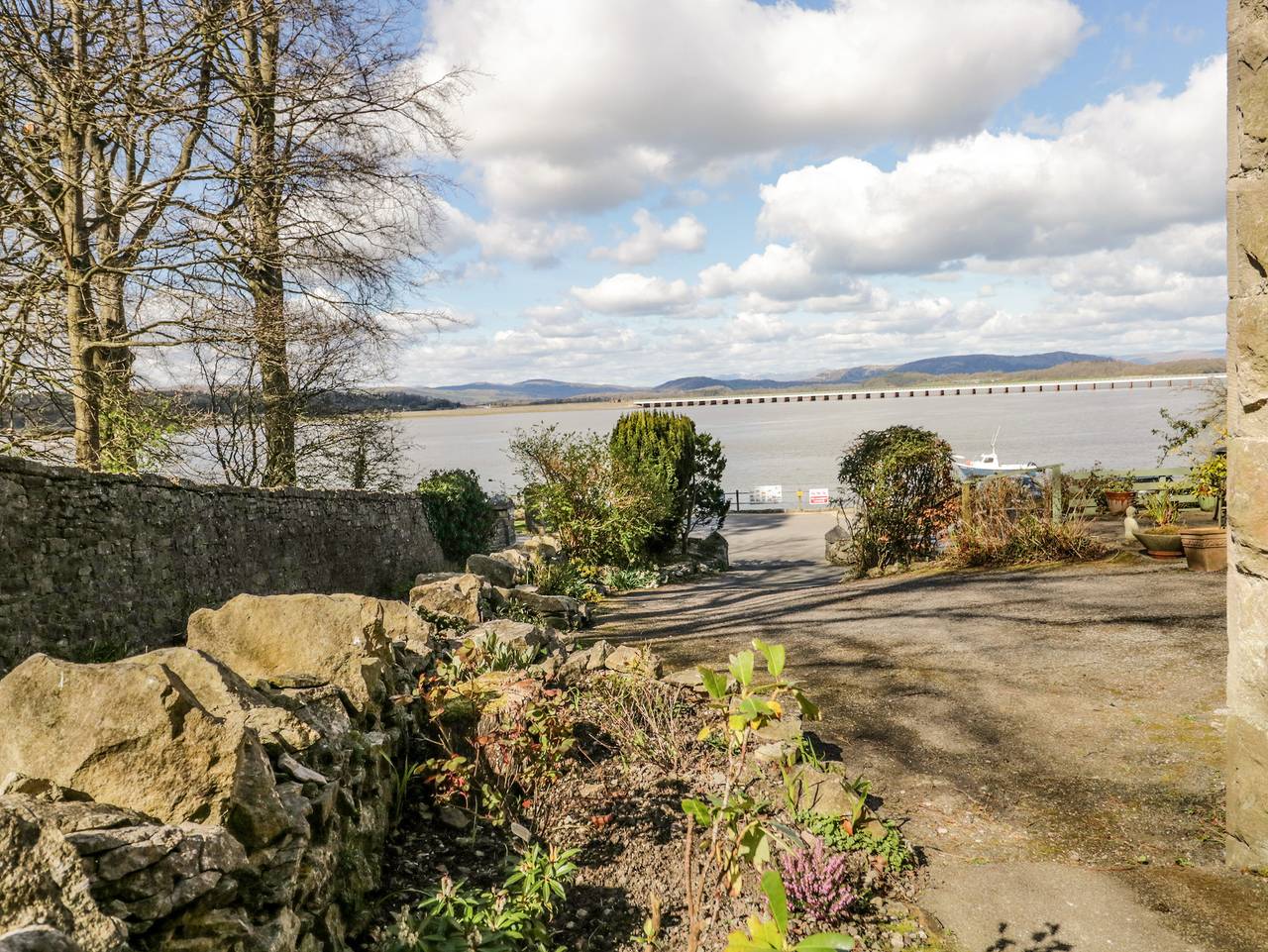 Entire apartment, Crow's Nest in Arnside, Lake District