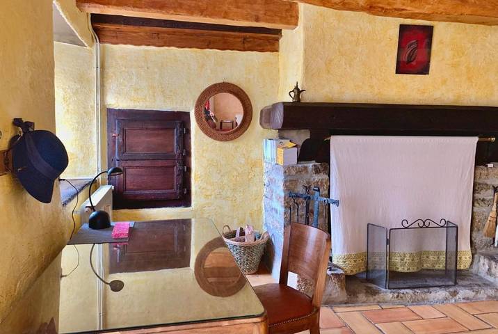 Gîte pour 4 personnes, avec terrasse ainsi que jardin et vue dans Les Salces - 4