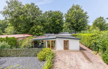 Gîte pour 4 personnes, avec terrasse et vue dans Erm