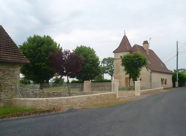 Gîte La Maison de Lompech : terrasse privée et jardin privatif à Caniac du Causse in Caniac-du-Causse, Quercy