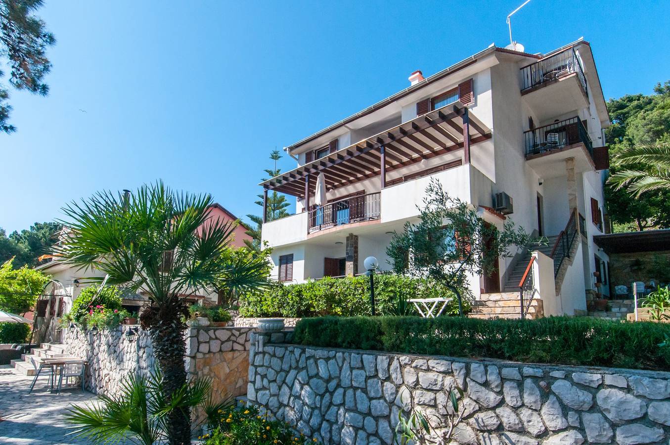 Entire apartment, One bedroom apartment with terrace and sea view Mali Lošinj A-10420-c in Losinj, Kvarn Islands