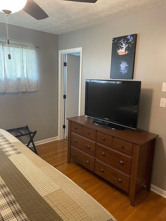 Vacation rental for 10 people, with hot tub and terrace in Lake Cumberland