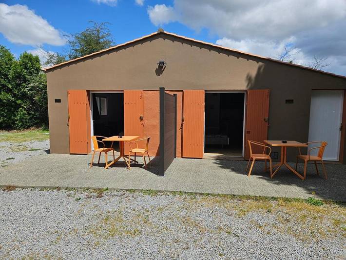 Gîte pour 2 personnes, avec vue ainsi que terrasse et jardin à Challans - 3
