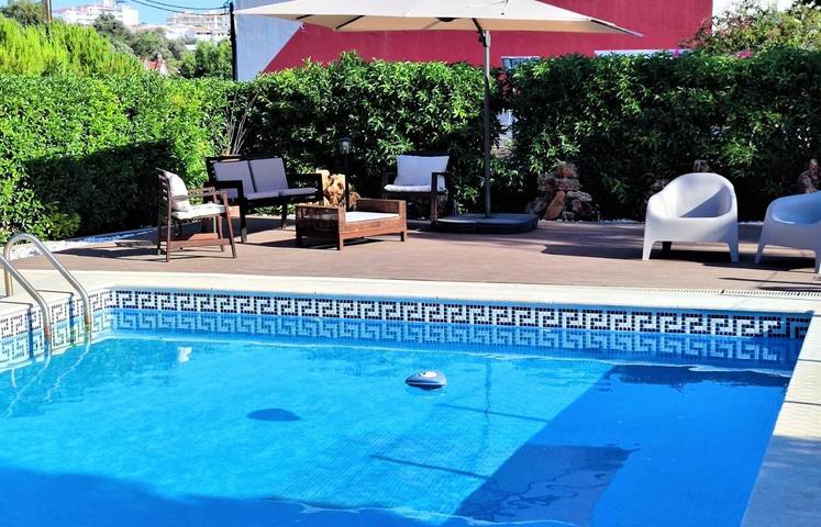 Location de vacances pour 6 personnes, avec piscine ainsi que jardin et vue, adapté aux familles dans Alcantarilha - 3