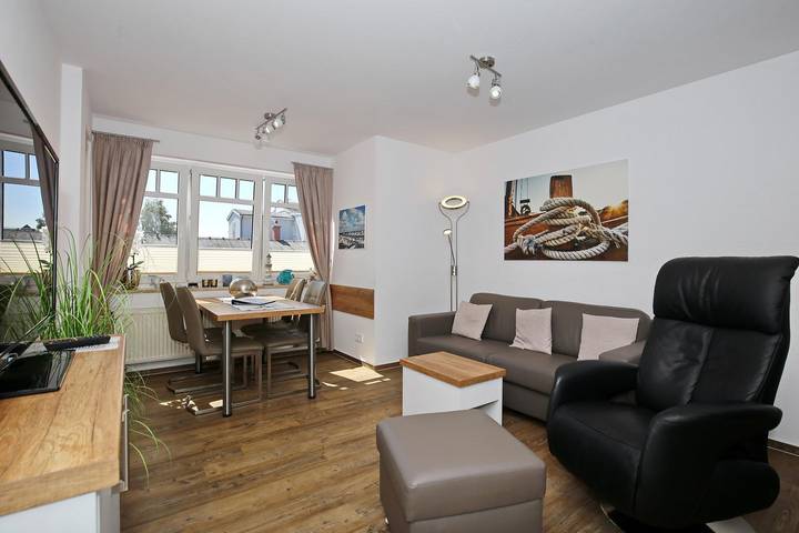 Ferienwohnung für 4 Personen, mit Balkon und Sauna in Kühlungsborn - 2