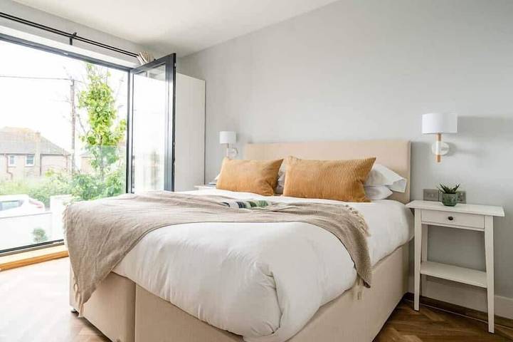 Entire apartment, 3 Bol-Y-Maer -  an apartment that sleeps 4 guests  in 2 bedrooms in Bude, Cornwall