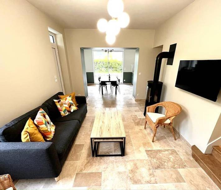 Location de vacances pour 8 personnes, avec Terrasse ainsi que Jardin et Vue à Ver-sur-Mer - 4