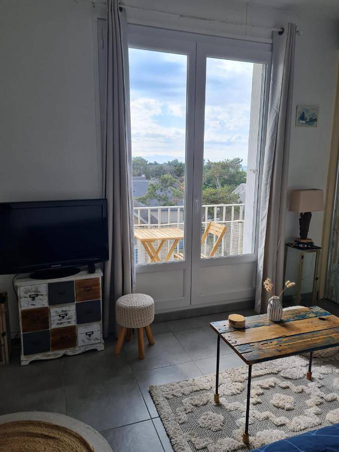 Gîte pour 2 personnes, avec balcon et vue à Hauteville-sur-Mer - 2