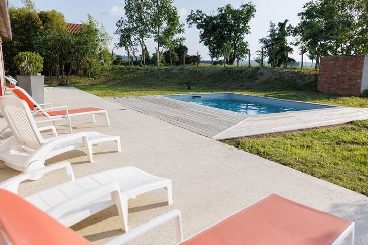 Location de vacances pour 8 personnes, avec piscine ainsi que jardin et vue à Toulouzette - 3