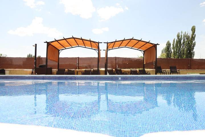 Casa de huéspuedes para 2 personas, con Terraza y Jardín además de Piscina y Vistas en Provincia de Guadalajara - 2