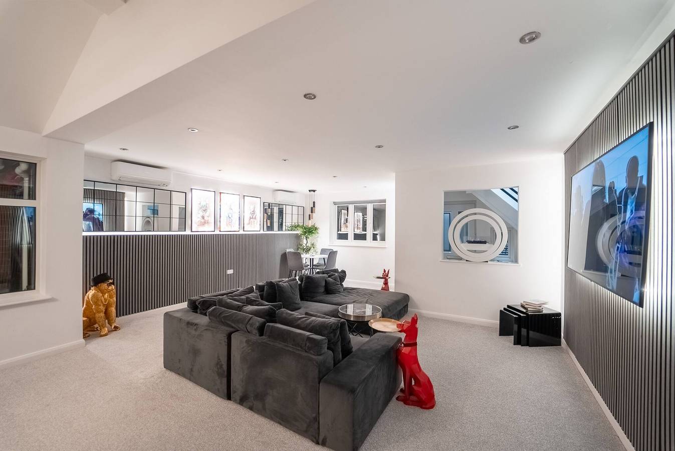 Retiro de lujo, jacuzzi, cama de masaje Sk y Tesla in Hertfordshire
