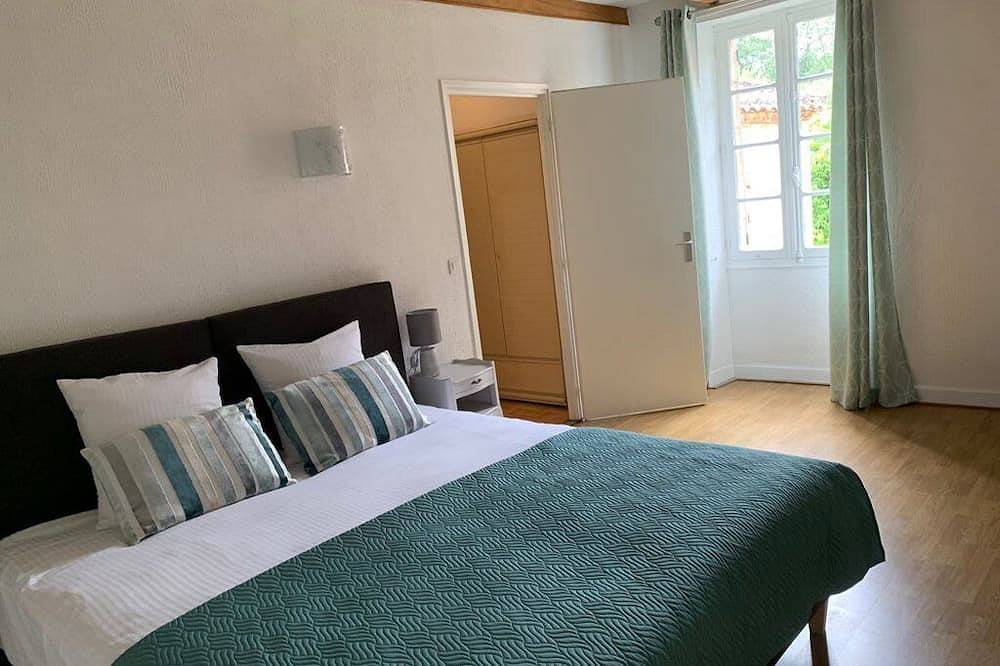 Au Coin des Arbres - Noyer in Biron, Périgord Pourpre