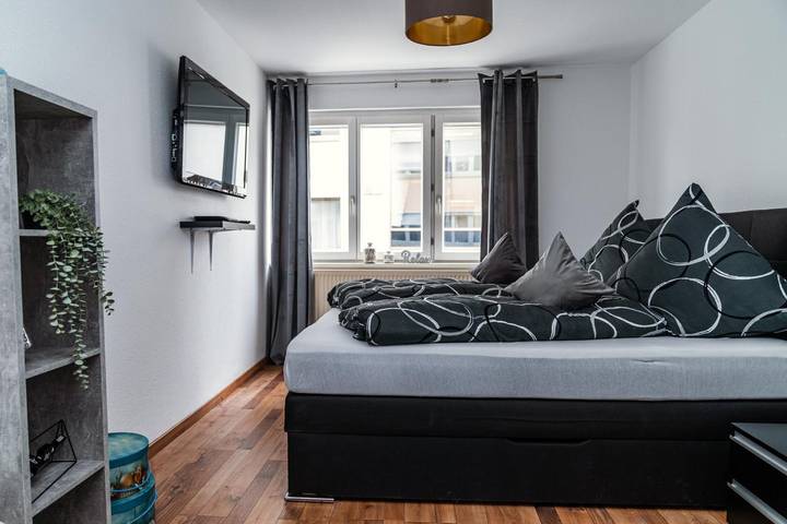 Ferienwohnung für 4 Personen, mit Seeblick und Balkon in Friedrichshafen