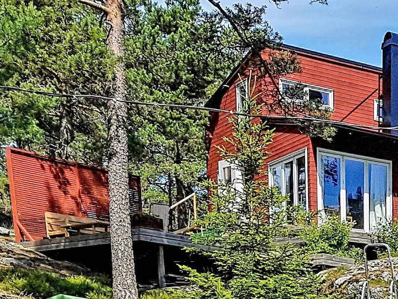 Friedliches Inselhaus in Meeresnähe in Hölö, Fagelbrolandet