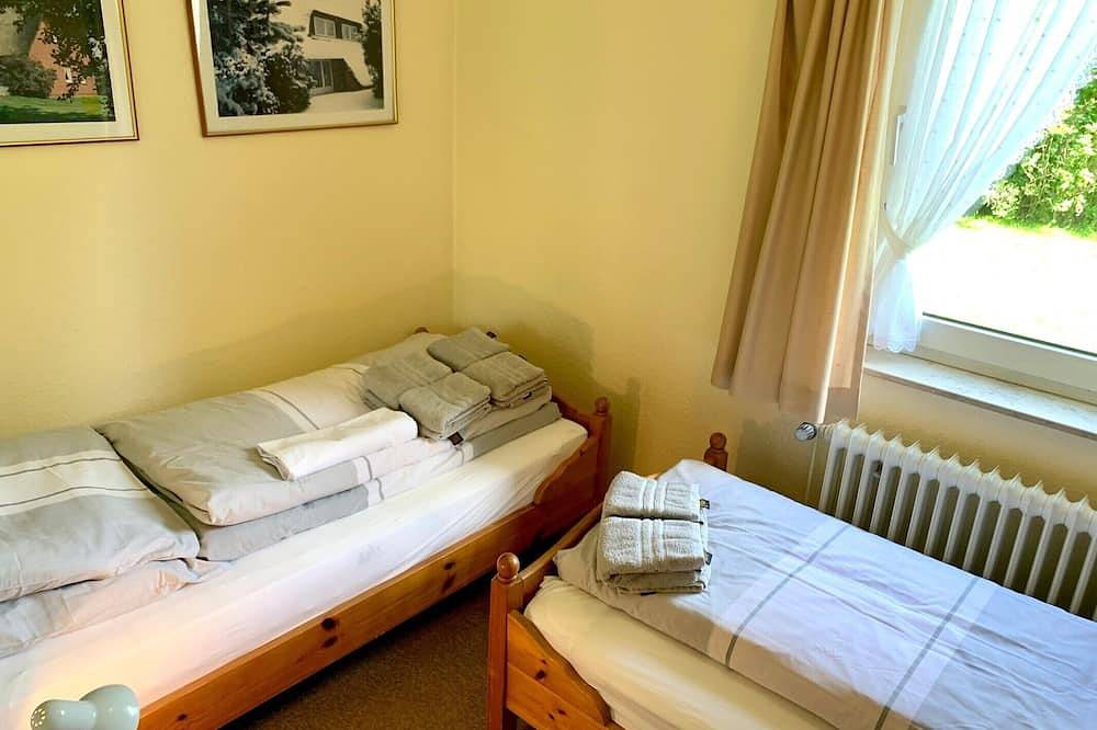 Ganze Wohnung, Reet-Ferienhaus Nordsee-Oase Wohnung 3 in Böhl (St. Peter-Ording), St. Peter-Ording