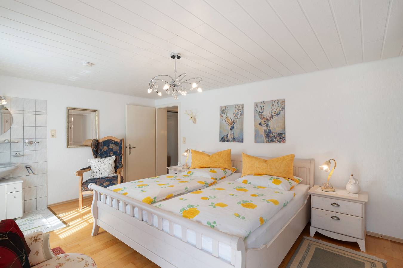 Ganze Wohnung, Ferienwohnung '2' mit privater Terrasse, Gemeinschaftsgarten und Wi-Fi in Enzklösterle, Nordschwarzwald