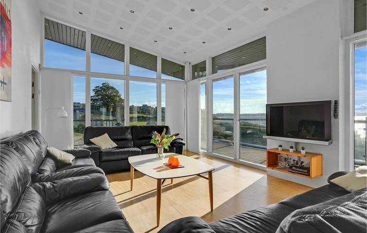 Location de vacances pour 20 personnes, avec terrasse et jacuzzi ainsi que jardin et sauna à Ebeltoft - 3