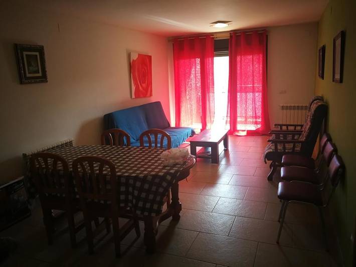 Apartamento de vacaciones para 8 personas, con balcón y vistas en Provincia de Huesca