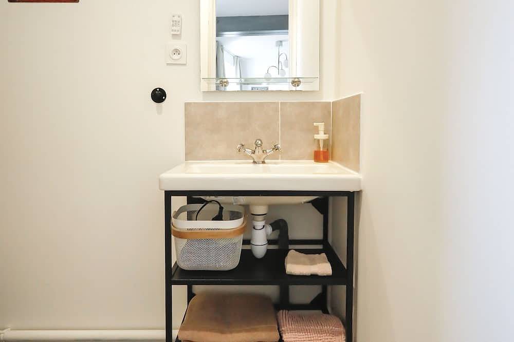 Ganze Wohnung, Apartment-Stadt-Ensuite mit Bad in La Mure, Isère