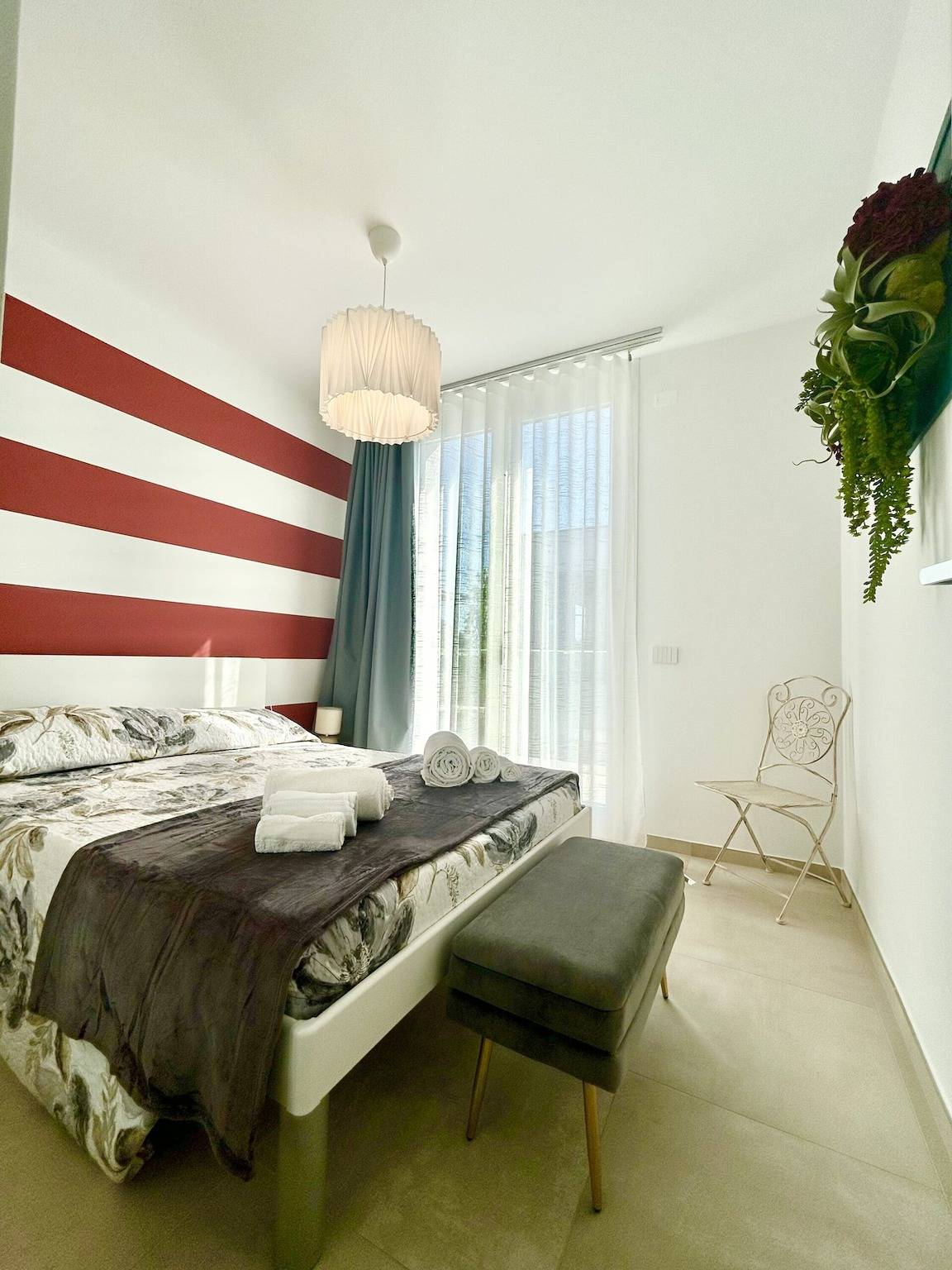 Golden Hour Retreat Villa mit Lagunenblick und Pool in Isola Albarella, Rosolina