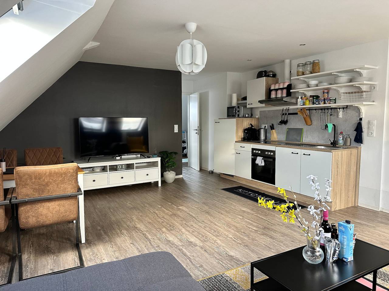Ganze Wohnung, Cozy 55 m² top floor apartment – ideal for holidays & work in Glückstadt, Kreis Steinburg