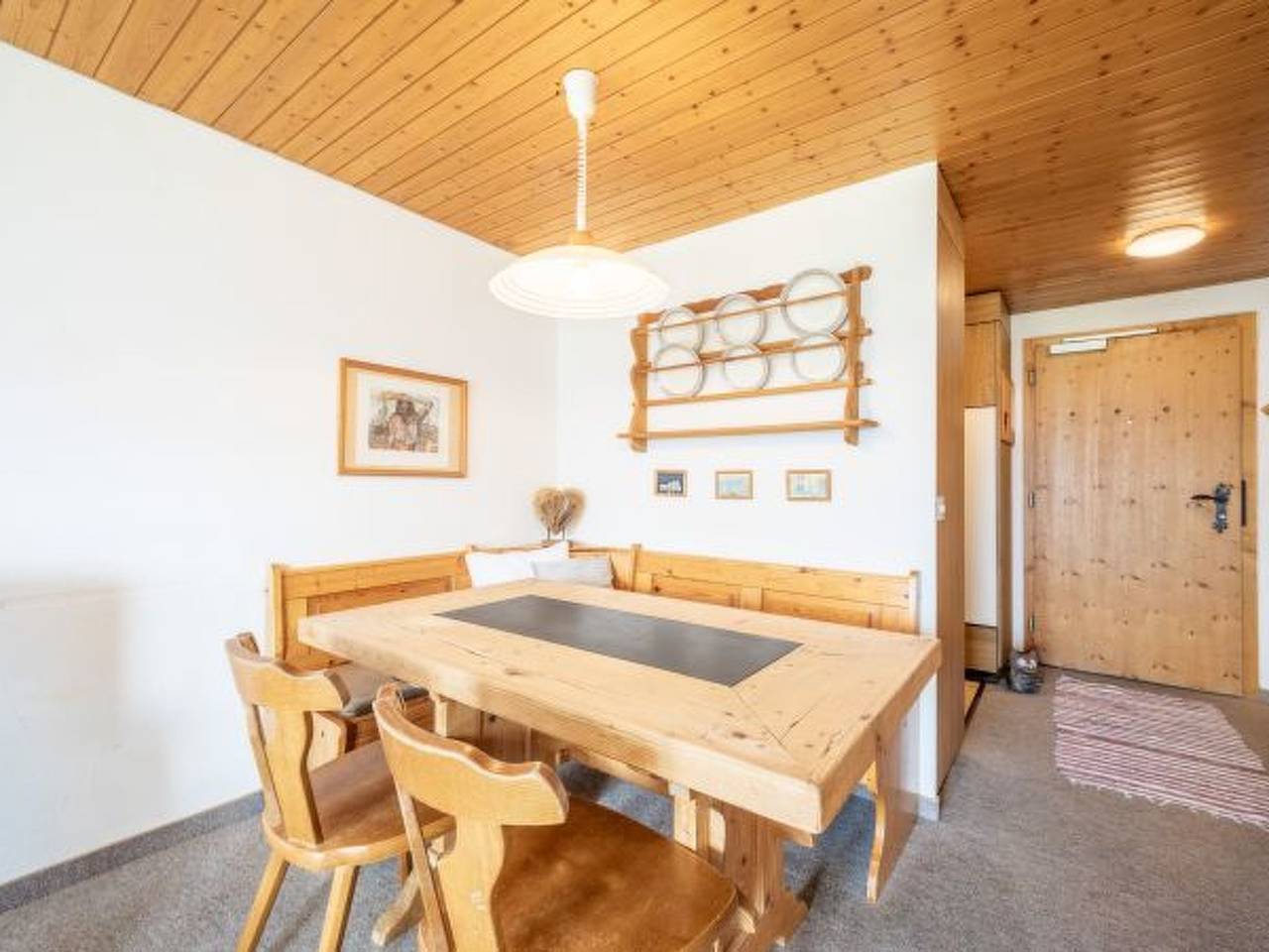 Ganze Wohnung, Ferienwohnung für 5 Personen mit Balkon in Falera, Flims Laax Falera