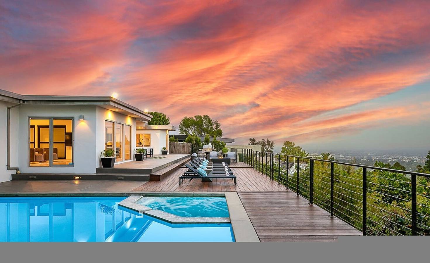 Modern Hilltop in Beverly Hills in Los Angeles, Los Angeles County
