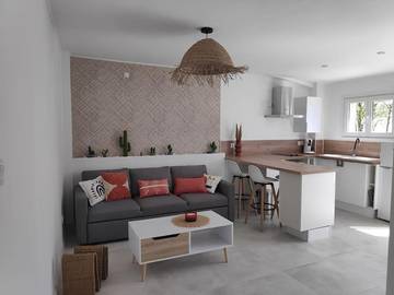 Gîte pour 4 personnes, avec jardin à Hérépian