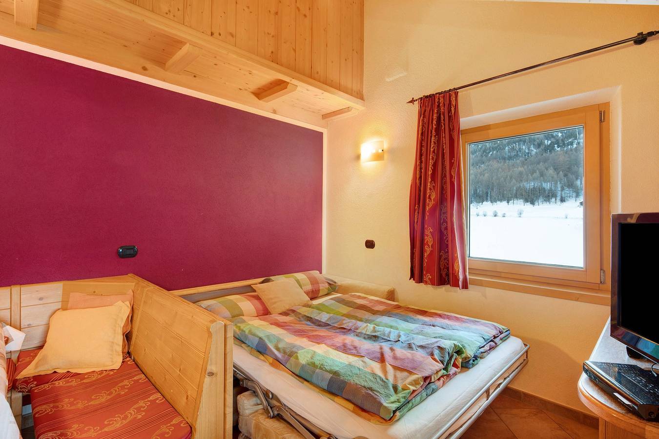 Hel lejlighed, Apartment 'Rosso Al bait da Giulio' with Mountain View in Livigno (Town), Livigno