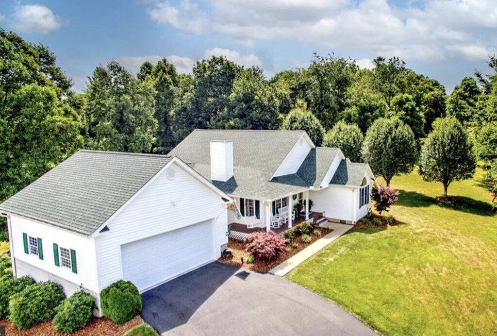 Bed And Breakfasts for 4 Guests in Woodfin (NC), Blue Ridge Mountains