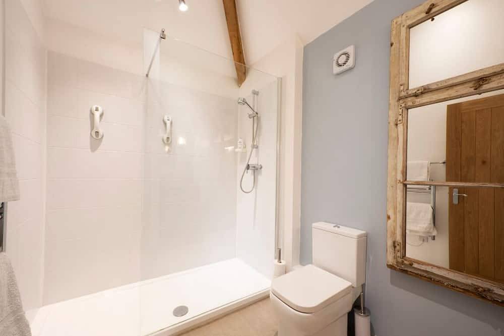 Pickle Cottage Tenterden - modern, airy converted barn, formerly a pig shed! in Tenterden, Ashford region