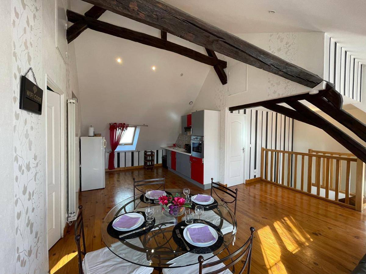 Appartement entier, Appart' Privé à Issoudun : Confort et Style in Issoudun, Région d'Issoudun
