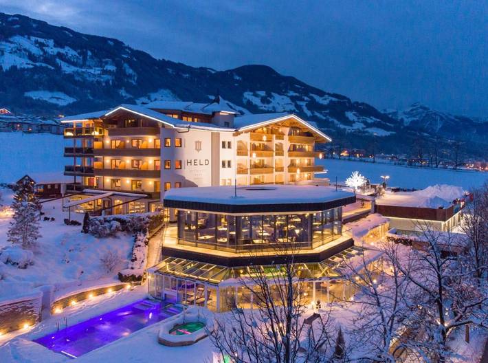 Hôtel pour 6 personnes, avec piscine et jardin ainsi que sauna et vue, animaux acceptés