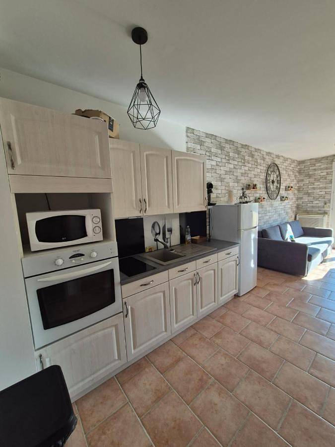 Gîte pour 4 personnes, avec terrasse à Port-Saint-Louis-du-Rhône - 2