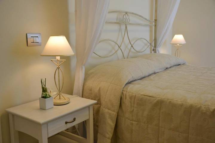 Location de vacances pour 3 personnes, avec piscine ainsi que jacuzzi et jardin, adapté aux familles à Tortoreto Alto - 2