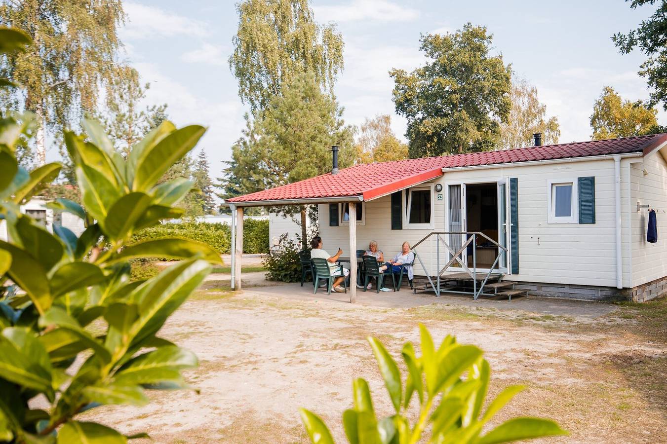 Vakantiepark Leukermeer — Chalet with covered terrace and fenced garden | 4 persons | Pet allowed in Bergen (Limburg), De Maasduinen National Park