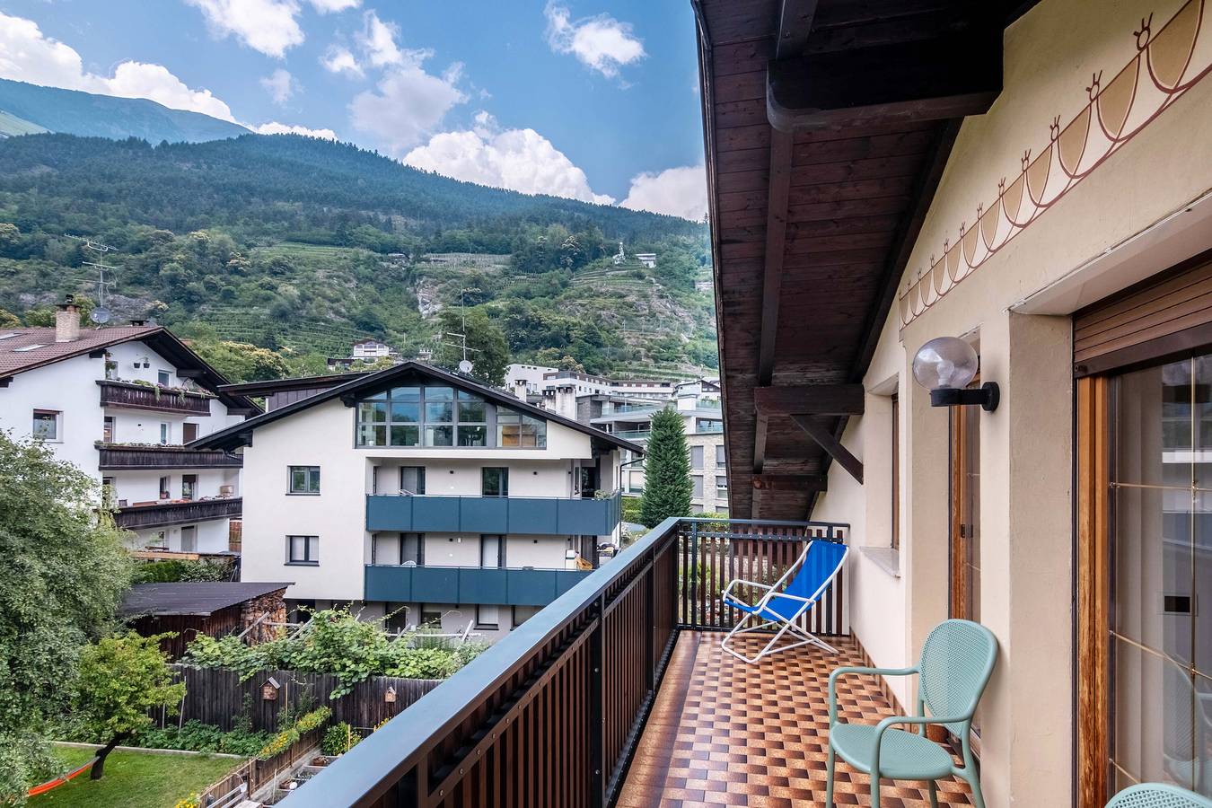 Appartamento intero, Appartamento 'Residence Schnatzhof D13' con vista sulle montagne, piscina in comune e Wi-Fi in Silandro, Parco Nazionale dello Stelvio