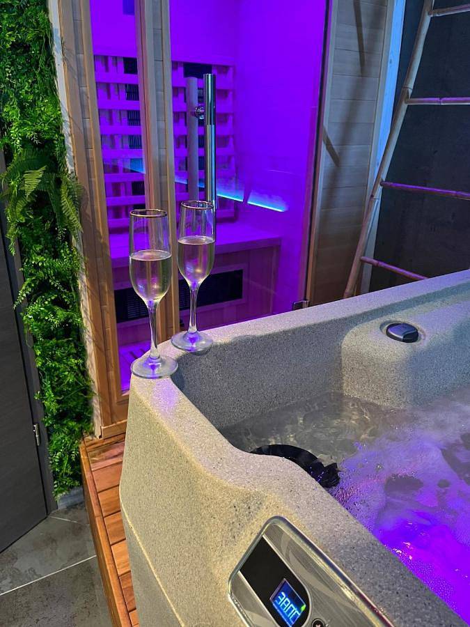 Appartement entier, Romantic home spa in Laveline-devant-Bruyères, Région d'Épinal