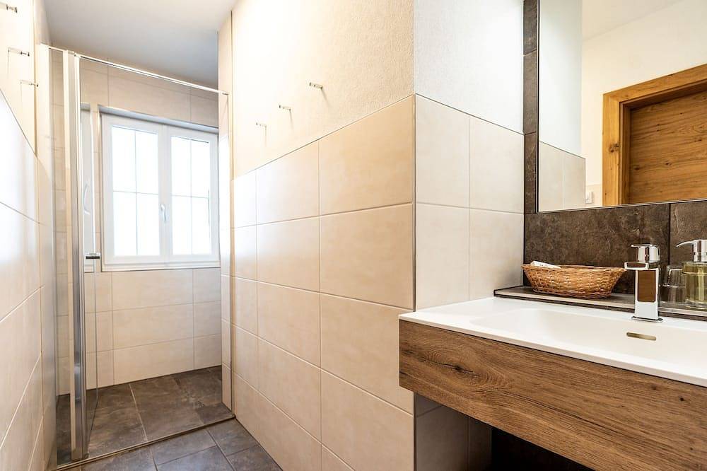 Ferienwohnung Gimpel - Appartments und Pension Mariandl in Nesselwängle, Außerfern