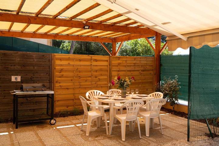 Location de vacances pour 6 personnes, avec vue et jardin à Velaux - 2