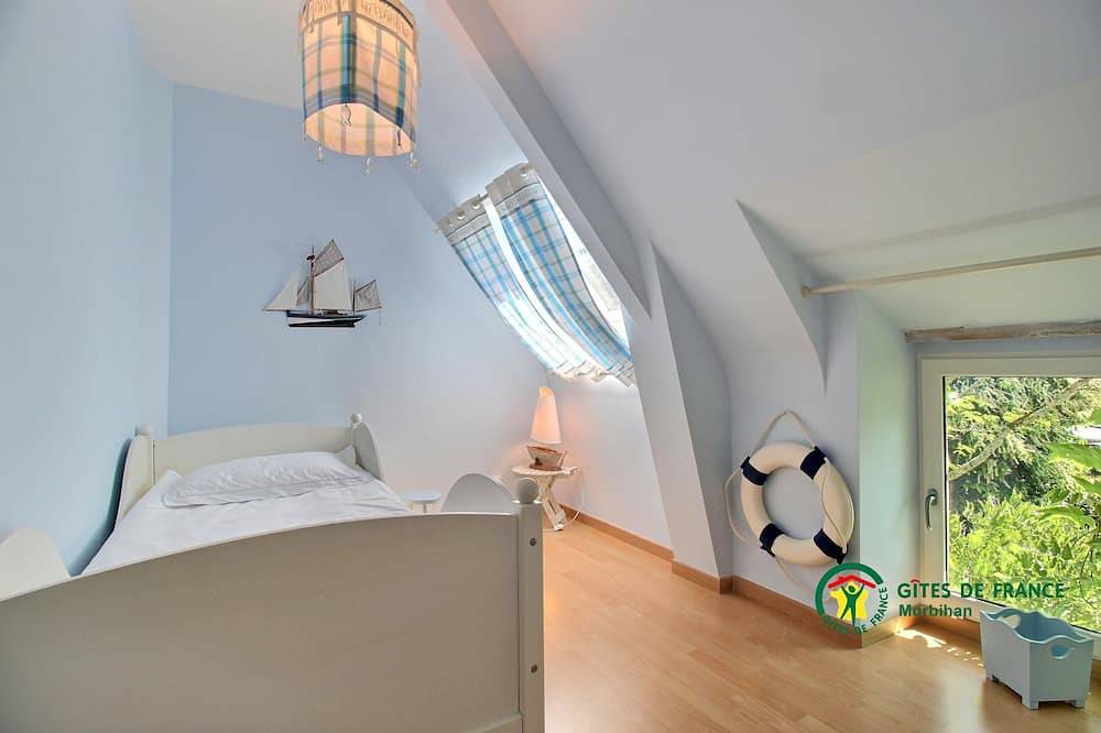 Farmhouse with swimming pool in the Golf du Morbihan (Vannes, Carnac, Auray) in Pluvigner, Lorient region