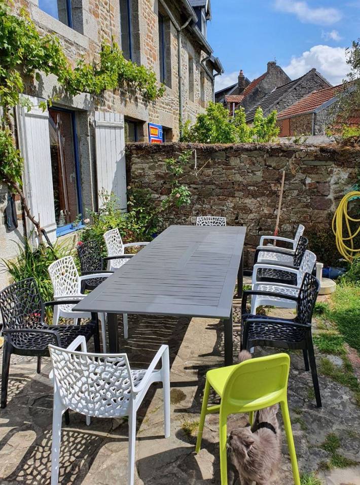 Gîte pour 6 personnes, avec jardin à Saint-Pair-sur-Mer - 2