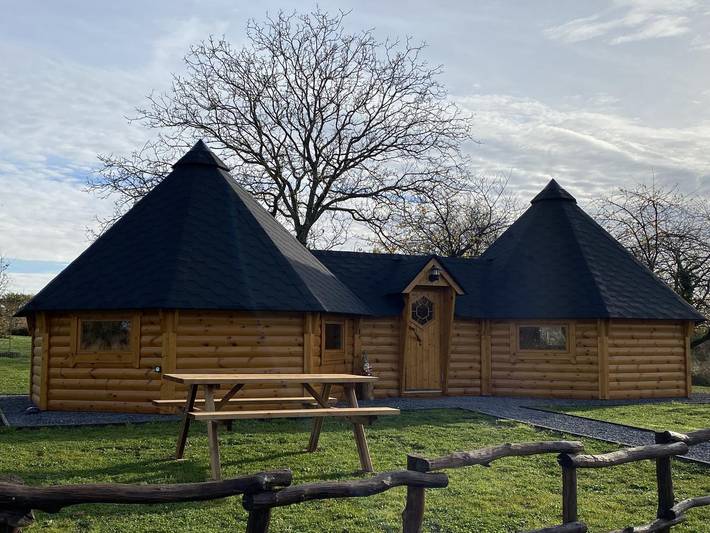 Chalet pour 3 personnes, avec jardin, animaux acceptés dans les Ardennes