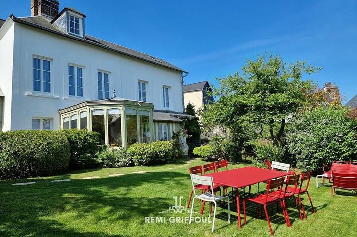 Location de vacances pour 8 personnes, avec jardin dans Port De Honfleur