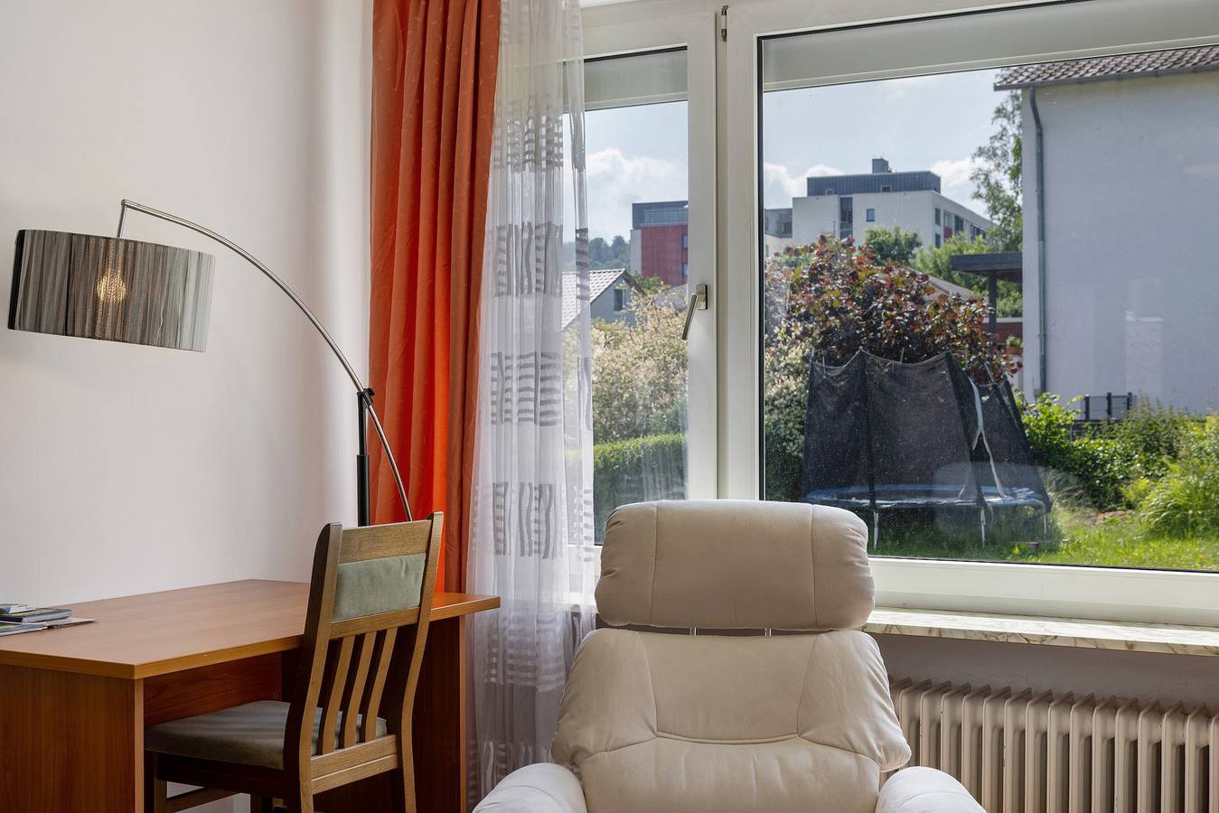 Apartamento entero, Apartamento 'Lerchenweg B' con terraza compartida, jardín compartido y Wi-Fi in Reinhardshausen, Bad Wildungen
