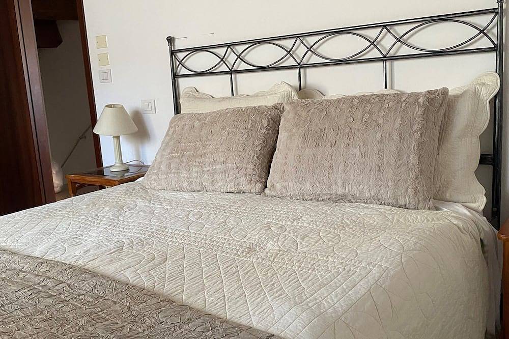 3 Bedroom Villa, Lake Garda in Lazise, Gardasee-Berge
