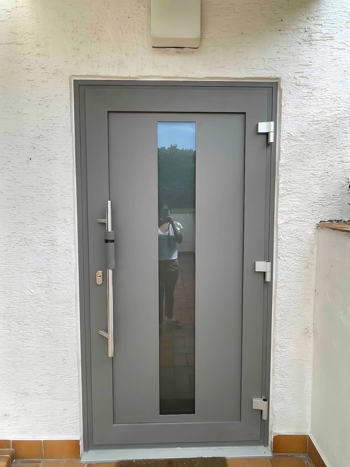 Appartement entier, Appartement « Schöne 2-Zi-whg Küche Bad Terrasse » avec terrasse, jardin privés et Wi-Fi in Heusenstamm, Arrondissement d'Offenbach