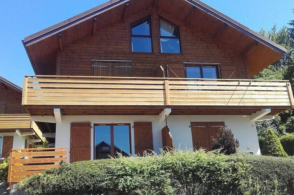 Appartement entier, Beau F2 Face Au Lac Et Proche Centre Ville in Lac de Gérardmer, Gérardmer