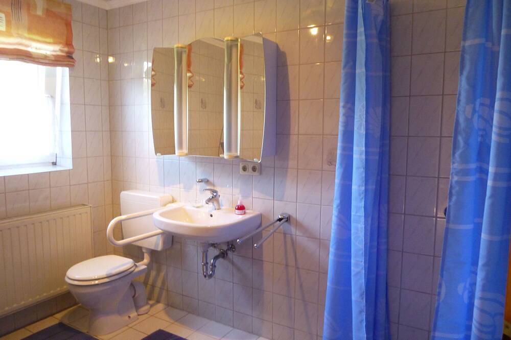 Ganze Wohnung, Stöterau: ebenerdige Fewo mit Sonnenterrasse - Ferienwohnung Stöterau in Erfde, Eider-Treene-Sorge